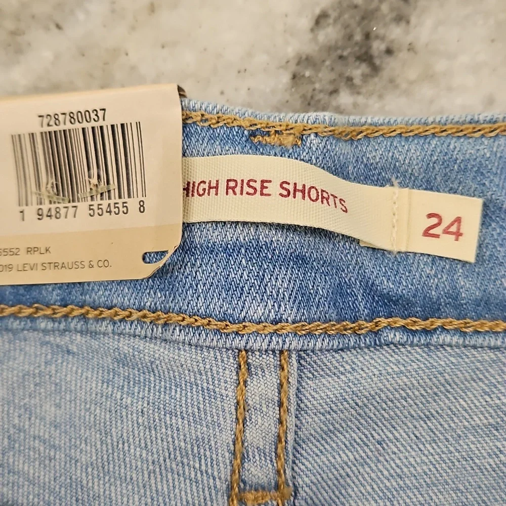 Levi’s Shorts 24 Denim Jean High Rise Waist Raw Hem Womens Light Wash Boho NWT